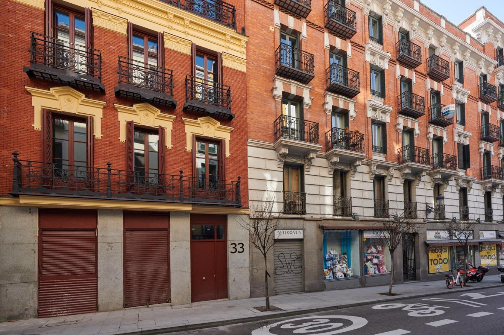 Plazamayorsuites Madrid Exteriör bild